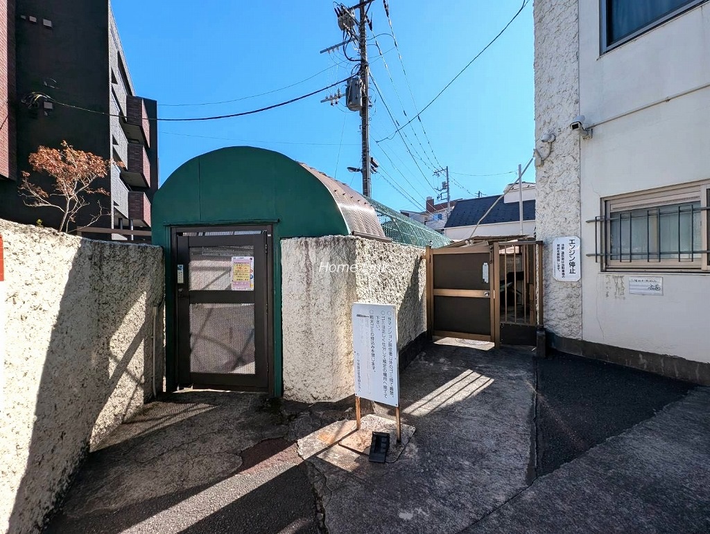 カーサ常盤台　ゴミ置き場